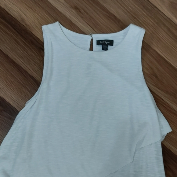 Light Lord & Taylor top 3/$15 - Picture 4 of 4